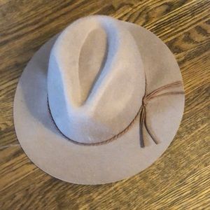 Beige/ light brown hat